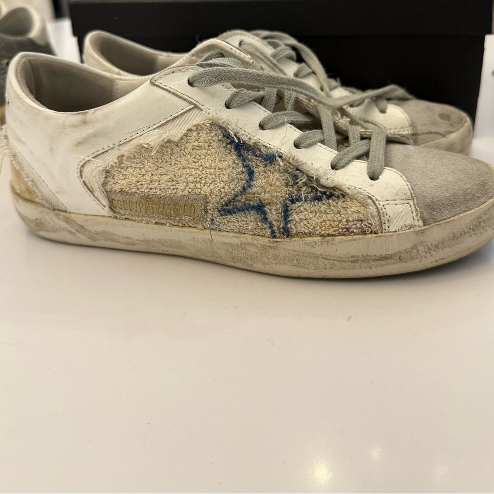 Golden goose sneaker size 37